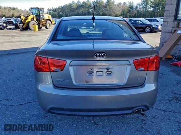 ✅ 2010 Kia Forte SX • VIN: KNAFW4A34A5298448 • Лот: 95517805. Опубликован ранее на Copart с пробегом 289 379 миль. Бесплатный доступ к архиву аукционных продаж из США и подробный отчёт об истории автомобиля на DreamBid. Изображение 6.