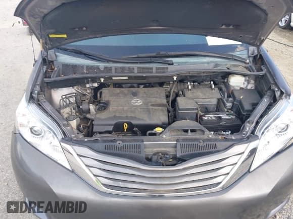 ✅ 2011 Toyota Sienna XLE AAS • VIN: 5TDYK3DC5BS028346 • Lot: 43253975. Listed on IAAI with 203,087 mi. Free auction sales archive from the USA and detailed vehicle history report at DreamBid. Image 10.