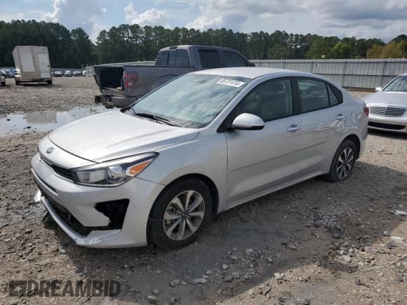 ✅ 2021 Kia Rio S • VIN: 3KPA24AD2ME391611 • Lot: 85731415. Wystawiony na Copart z przebiegiem 63 321 mil. Bezpłatny archiwum sprzedaży aukcyjnych z USA i szczegółowy raport historii pojazdu na DreamBid. Zdjęcie 1.