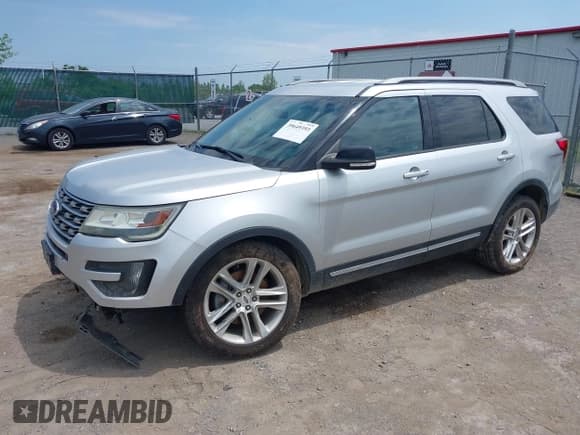 ✅ 2016 Ford Explorer XLT • VIN: 1FM5K8D84GGA63677 • Lot: 39649393. Wystawiony na IAAI z przebiegiem 118 962 mil. Bezpłatny archiwum sprzedaży aukcyjnych z USA i szczegółowy raport historii pojazdu na DreamBid. Zdjęcie 2.