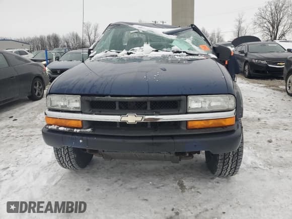 ✅ 2002 Chevrolet S-10 LS • VIN: 1GCCT19W028155489 • Лот: 85539734. Опубликован ранее на Copart с пробегом Не указан. Бесплатный доступ к архиву аукционных продаж из США и подробный отчёт об истории автомобиля на DreamBid. Изображение 5.