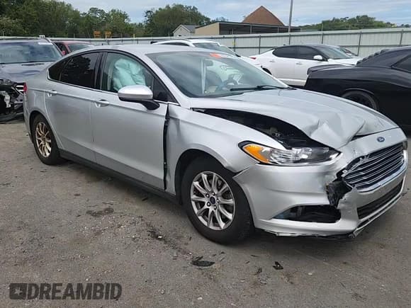 ✅ 2015 Ford Fusion S • VIN: 3FA6P0G73FR288796 • Лот: 68648305. Опубликован ранее на Copart с пробегом 159 011 миль. Бесплатный доступ к архиву аукционных продаж из США и подробный отчёт об истории автомобиля на DreamBid. Изображение 13.