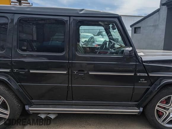 ✅ 2018 Mercedes-Benz G 63 AMG • VIN: WDCYC7DH2JX288075 • Lot: 50314873. Wystawiony na Copart z przebiegiem 9 900 mil. Bezpłatny archiwum sprzedaży aukcyjnych z USA i szczegółowy raport historii pojazdu na DreamBid. Zdjęcie 5.