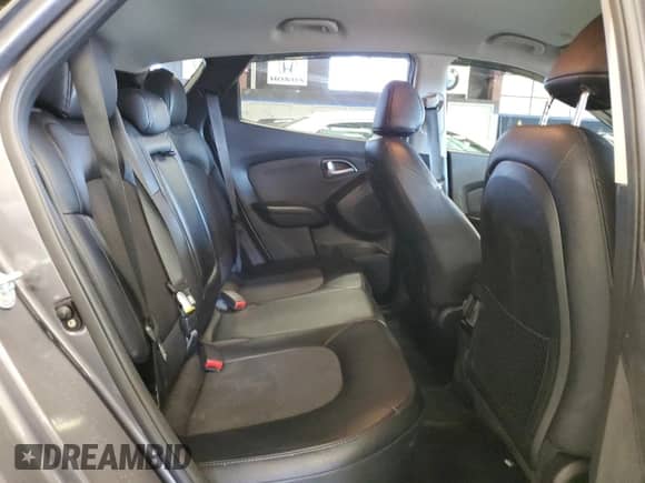 ✅ 2015 Hyundai Tucson SE • VIN: KM8JUCAG0FU984317 • Lot: 76757134. Wystawiony na Copart z przebiegiem 112 010 mil mil. Skorzystaj z bezpłatnego archiwum sprzedaży aukcyjnych z USA i zobacz szczegółowy raport historii pojazdu na DreamBid. Zdjęcie 11.