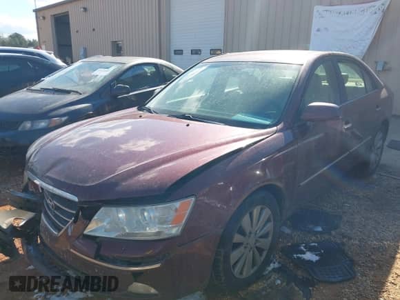 2009 Hyundai Sonata SE with VIN 5NPEU46F29H405001, listed as a IAAI auction lot 41629508 with 236,912 mi miles and . Bid and sale history available at DreamBid. Image 18.