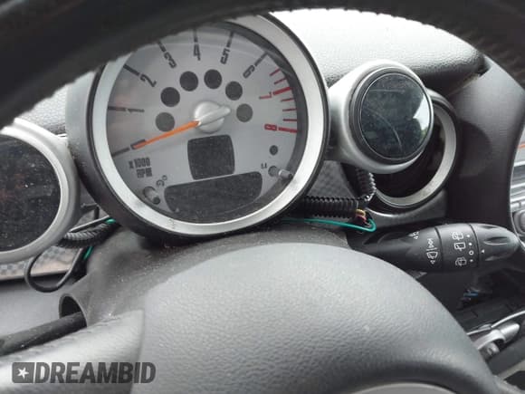 ✅ 2007 MINI Hardtop S • VIN: WMWMF735X7TL87338 • Lot: 42783840. Listed on IAAI with Not provided. Free auction sales archive from the USA and detailed vehicle history report at DreamBid. Image 7.