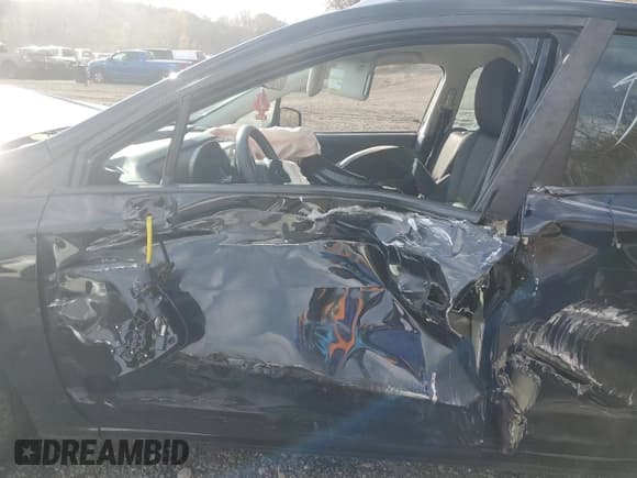 ✅ 2019 Subaru Impreza Premium • VIN: 4S3GTAC65K3757523 • Lot: 93443705. Wystawiony na Copart z przebiegiem Nie podano. Bezpłatny archiwum sprzedaży aukcyjnych z USA i szczegółowy raport historii pojazdu na DreamBid. Zdjęcie 7.