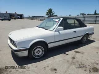 1991 BMW 3 Series z VIN WBABB2314MEC26165, wystawiony jako Copart lot #58839205 z przebiegiem 124 898 mil mil oraz Szkoda całkowita • Salvage title. Historia ofert i sprzedaży dostępna na DreamBid. Obrazek 1.
