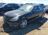 ✅ 2012 Mercedes-Benz C 250 Sport • VIN: WDDGF4HB4CA648004 • Lot: 41891519. Wystawiony na IAAI z przebiegiem 108 076 mil. Bezpłatny archiwum sprzedaży aukcyjnych z USA i szczegółowy raport historii pojazdu na DreamBid. Zdjęcie 2.