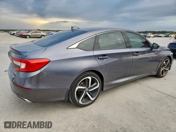 ✅ 2020 Honda Accord Sport • VIN: 1HGCV2F31LA030958 • Лот: 90943875. Опубликован ранее на Copart с пробегом 50 073 миль. Бесплатный доступ к архиву аукционных продаж из США и подробный отчёт об истории автомобиля на DreamBid. Изображение 3.