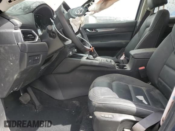 ✅ 2024 Mazda CX-5 S Premium • VIN: JM3KFBDM3R0369276 • Lot: 64701165. Wystawiony na Copart z przebiegiem 3 857 mil. Bezpłatny archiwum sprzedaży aukcyjnych z USA i szczegółowy raport historii pojazdu na DreamBid. Zdjęcie 7.