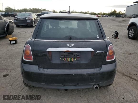 ✅ 2010 MINI Hardtop • VIN: WMWMF3C57ATU76249 • Lot: 86118425. Listed on Copart with 168,050 mi. Free auction sales archive from the USA and detailed vehicle history report at DreamBid. Image 6.