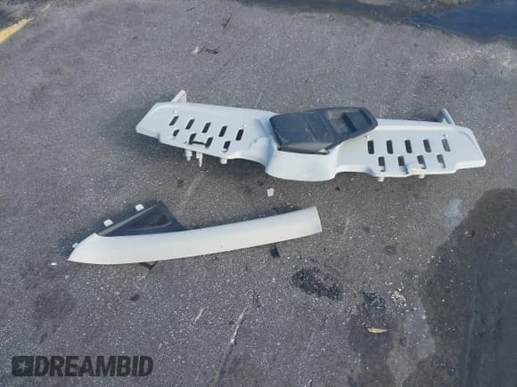 ✅ 2021 Ford Transit Connect XL • VIN: NM0GE9E26M1502359 • Lot: 42372698. Wystawiony na IAAI z przebiegiem 23 784 mil. Bezpłatny archiwum sprzedaży aukcyjnych z USA i szczegółowy raport historii pojazdu na DreamBid. Zdjęcie 12.