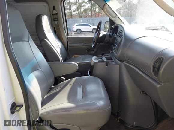 ✅ 2003 Ford Econoline Cargo Super • VIN: 1FTNS24L83HB34793 • Lot: 43861978. Wystawiony na IAAI z przebiegiem 170 000 mil. Bezpłatny archiwum sprzedaży aukcyjnych z USA i szczegółowy raport historii pojazdu na DreamBid. Zdjęcie 5.