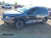 ✅ 2020 Nissan Pathfinder SL • VIN: 5N1DR2CN5LC645476 • Lot: 43225112. Wystawiony na IAAI z przebiegiem 109 708 mil. Bezpłatny archiwum sprzedaży aukcyjnych z USA i szczegółowy raport historii pojazdu na DreamBid. Zdjęcie 18.