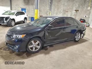 ✅ 2014 Toyota Camry SE • VIN: 4T1BF1FK8EU402009 • Лот: 94517585. Опубликован ранее на Copart с пробегом Не указан. Бесплатный доступ к архиву аукционных продаж из США и подробный отчёт об истории автомобиля на DreamBid. Изображение 1.
