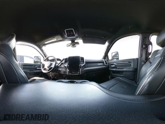 ✅ 2023 Ram 2500 Laramie • VIN: 3C6UR5FL3PG517960 • Lot: 42128355. Wystawiony na IAAI z przebiegiem 101 733 mil. Bezpłatny archiwum sprzedaży aukcyjnych z USA i szczegółowy raport historii pojazdu na DreamBid. Zdjęcie 18.