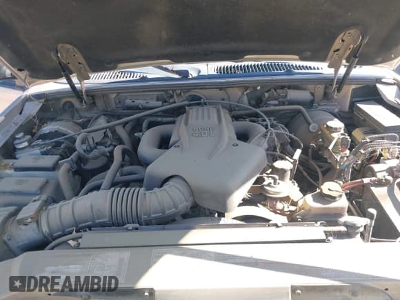 ✅ 1998 Ford Explorer XL • VIN: 1FMZU34E4WZB50132 • Lot: 42708532. Wystawiony na IAAI z przebiegiem 237 486 mil. Bezpłatny archiwum sprzedaży aukcyjnych z USA i szczegółowy raport historii pojazdu na DreamBid. Zdjęcie 10.