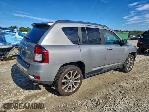 ✅ 2017 Jeep Compass Latitude • VIN: 1C4NJCEAXHD150692 • Lot: 96331365. Listed on Copart with 120,838 mi. Free auction sales archive from the USA and detailed vehicle history report at DreamBid. Image 3.