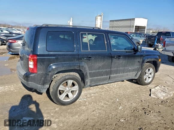 ✅ 2015 Jeep Patriot Altitude • VIN: 1C4NJRBB8FD169965 • Лот: 96616955. Опубликован ранее на Copart с пробегом 159 061 миль. Бесплатный доступ к архиву аукционных продаж из США и подробный отчёт об истории автомобиля на DreamBid. Изображение 3.