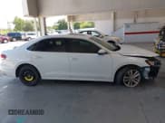 ✅ 2020 Volkswagen Passat SE • VIN: 1VWWA7A34LC013083 • Лот: 42925230. Опубликован ранее на IAAI с пробегом 68 683 миль. Бесплатный доступ к архиву аукционных продаж из США и подробный отчёт об истории автомобиля на DreamBid. Изображение 14.