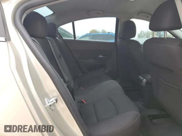 ✅ 2016 Chevrolet Cruze LT • VIN: 1G1PE5SB4G7206122 • Lot: 82483565. Listed on Copart with Not provided. Free auction sales archive from the USA and detailed vehicle history report at DreamBid. Image 10.