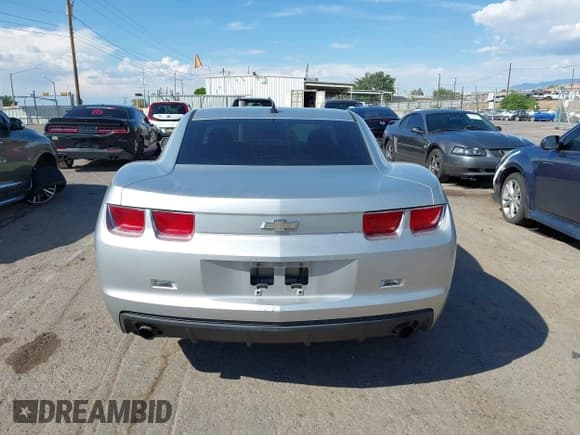 ✅ 2011 Chevrolet Camaro 1LT • VIN: 2G1FB1ED9B9202472 • Lot: 43130452. Wystawiony na IAAI z przebiegiem 183 528 mil. Bezpłatny archiwum sprzedaży aukcyjnych z USA i szczegółowy raport historii pojazdu na DreamBid. Zdjęcie 16.