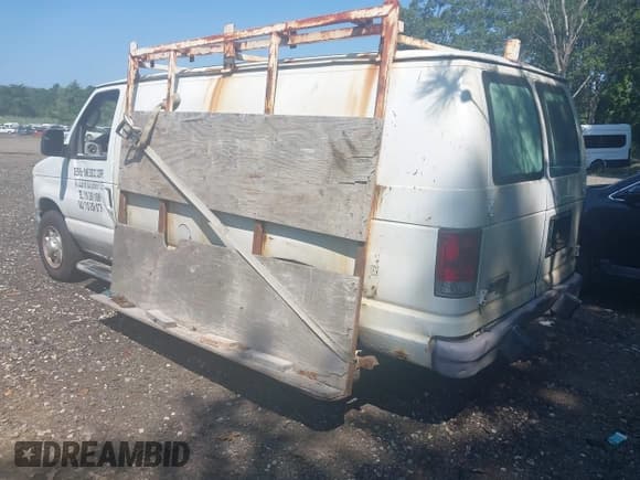 ✅ 2014 Ford Econoline Cargo Commercial • VIN: 1FTNE2EW8EDA31819 • Лот: 42963484. Опубликован ранее на IAAI с пробегом 203 464 миль. Бесплатный доступ к архиву аукционных продаж из США и подробный отчёт об истории автомобиля на DreamBid. Изображение 3.