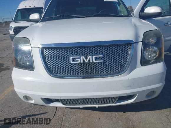 ✅ 2007 GMC Yukon Denali • VIN: 1GKFK63807J294369 • Лот: 43572710. Опубликован ранее на IAAI с пробегом 215 231 миль. Бесплатный доступ к архиву аукционных продаж из США и подробный отчёт об истории автомобиля на DreamBid. Изображение 6.