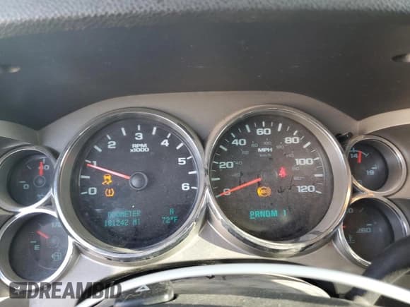 ✅ 2013 Chevrolet Silverado 2500HD LT • VIN: 1GC1KXCG1DF232254 • Лот: 84275035. Опубликован ранее на Copart с пробегом 181 242 миль. Бесплатный доступ к архиву аукционных продаж из США и подробный отчёт об истории автомобиля на DreamBid. Изображение 9.