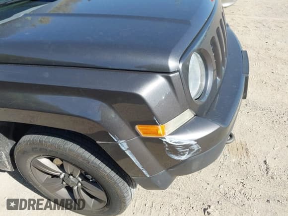 ✅ 2016 Jeep Patriot Sport • VIN: 1C4NJRBB9GD695555 • Lot: 43535616. Wystawiony na IAAI z przebiegiem 186 184 mil. Bezpłatny archiwum sprzedaży aukcyjnych z USA i szczegółowy raport historii pojazdu na DreamBid. Zdjęcie 12.