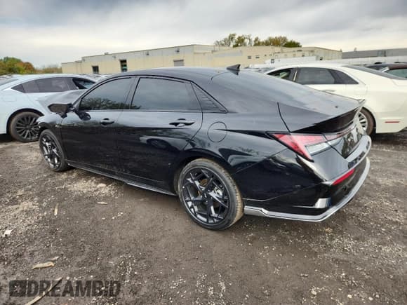 ✅ 2025 Hyundai Elantra N Line • VIN: KMHLR4DF7SU952364 • Lot: 86778645. Listed on Copart with 3,111 mi. Free auction sales archive from the USA and detailed vehicle history report at DreamBid. Image 2.