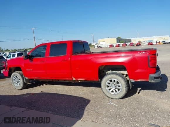 ✅ 2018 Chevrolet Silverado 2500HD LT • VIN: 1GC1KVEY3JF184567 • Лот: 42186841. Опубликован ранее на IAAI с пробегом 219 623 миль. Бесплатный доступ к архиву аукционных продаж из США и подробный отчёт об истории автомобиля на DreamBid. Изображение 14.
