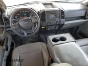 ✅ 2019 Ford F-150 XL • VIN: 1FTEX1C51KKC99925 • Lot: 71648055. Wystawiony na Copart z przebiegiem 61 572 mil. Bezpłatny archiwum sprzedaży aukcyjnych z USA i szczegółowy raport historii pojazdu na DreamBid. Zdjęcie 8.