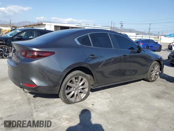 ✅ 2020 Mazda 3 Select • VIN: JM1BPACL6L1170703 • Lot: 55094795. Listed on Copart with 47,937 mi. Free auction sales archive from the USA and detailed vehicle history report at DreamBid. Image 3.