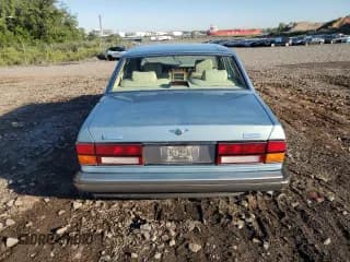 ✅ 1993 Bentley Turbo R • VIN: SCBZP03D1PCX46065 • Lot: 69913985. Wystawiony na Copart z przebiegiem 98 056 mil. Bezpłatny archiwum sprzedaży aukcyjnych z USA i szczegółowy raport historii pojazdu na DreamBid. Zdjęcie 6.