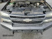 ✅ 2006 Chevrolet Silverado 2500HD LT1 • VIN: 1GCHK23D06F224317 • Lot: 84735874. Wystawiony na Copart z przebiegiem 200 346 mil. Bezpłatny archiwum sprzedaży aukcyjnych z USA i szczegółowy raport historii pojazdu na DreamBid. Zdjęcie 11.