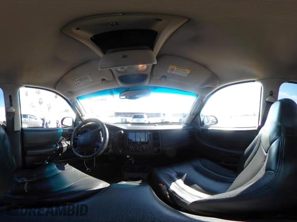 ✅ 2002 Dodge Dakota SLT • VIN: 1B7HG48N82S634864 • Lot: 41839572. Wystawiony na IAAI z przebiegiem 138 557 mil. Bezpłatny archiwum sprzedaży aukcyjnych z USA i szczegółowy raport historii pojazdu na DreamBid. Zdjęcie 18.