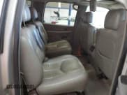 ✅ 2005 Chevrolet Suburban LS • VIN: 3GNFK16ZX5G196927 • Lot: 89928155. Listed on Copart with 224,201 mi. Free auction sales archive from the USA and detailed vehicle history report at DreamBid. Image 11.