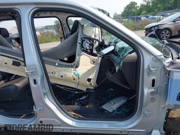 ✅ 2022 Jeep Grand Cherokee Limited • VIN: 1C4RJHBG7N8524591 • Lot: 42884222. Wystawiony na IAAI z przebiegiem Nie podano. Bezpłatny archiwum sprzedaży aukcyjnych z USA i szczegółowy raport historii pojazdu na DreamBid. Zdjęcie 5.