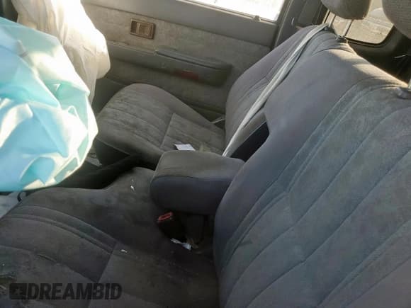 ✅ 2000 Toyota Tacoma • VIN: 4TAVL52NXYZ674629 • Lot: 92880455. Listed on Copart with Not provided. Free auction sales archive from the USA and detailed vehicle history report at DreamBid. Image 8.