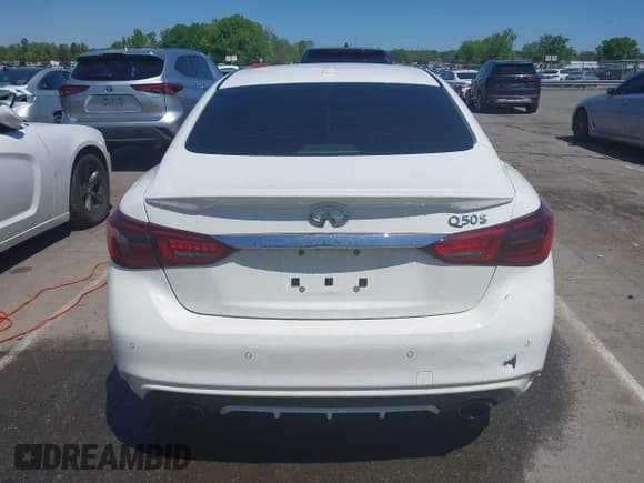 ✅ 2019 Infiniti Q50 Luxe • VIN: JN1EV7AP7KM513482 • Lot: 42000334. Listed on IAAI with 101,789 mi. Free auction sales archive from the USA and detailed vehicle history report at DreamBid. Image 16.