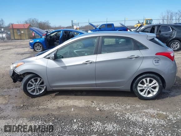 ✅ 2014 Hyundai Elantra • VIN: KMHD35LH4EU179629 • Lot: 41742589. Listed on IAAI with 121,074 mi. Free auction sales archive from the USA and detailed vehicle history report at DreamBid. Image 15.