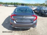 ✅ 2020 Honda Civic LX • VIN: 2HGFC2F69LH547438 • Lot: 43366423. Wystawiony na IAAI z przebiegiem 57 001 mil. Bezpłatny archiwum sprzedaży aukcyjnych z USA i szczegółowy raport historii pojazdu na DreamBid. Zdjęcie 16.