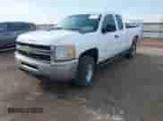 ✅ 2013 Chevrolet Silverado 2500HD Work Truck • VIN: 1GC2KVCG2DZ345864 • Lot: 42743214. Wystawiony na IAAI z przebiegiem 242 608 mil. Bezpłatny archiwum sprzedaży aukcyjnych z USA i szczegółowy raport historii pojazdu na DreamBid. Zdjęcie 2.