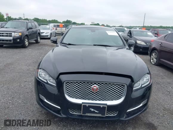✅ 2016 Jaguar XJ Portfolio • VIN: SAJWJ2GD0G8V97045 • Lot: 42410272. Listed on IAAI with 101,116 mi. Free auction sales archive from the USA and detailed vehicle history report at DreamBid. Image 12.