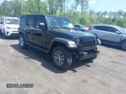✅ 2023 Jeep Wrangler Sport S • VIN: 1C4HJXDN5PW671167 • Lot: 42176127. Wystawiony na IAAI z przebiegiem 1 230 mil. Bezpłatny archiwum sprzedaży aukcyjnych z USA i szczegółowy raport historii pojazdu na DreamBid. Zdjęcie 1.