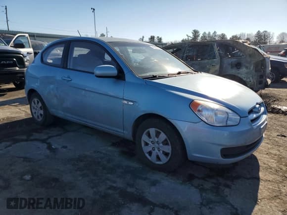 ✅ 2010 Hyundai Accent GS • VIN: KMHCM3AC9AU182623 • Лот: 42288555. Опубликован ранее на Copart с пробегом 171 658 миль. Бесплатный доступ к архиву аукционных продаж из США и подробный отчёт об истории автомобиля на DreamBid. Изображение 4.