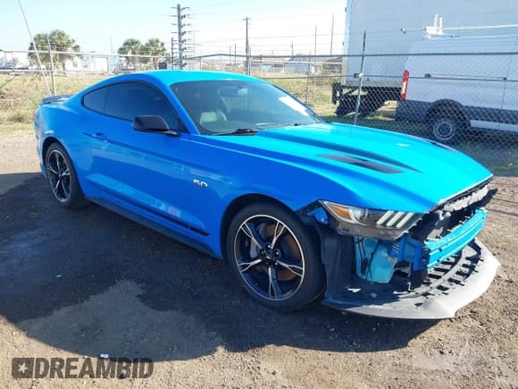 ✅ 2017 Ford Mustang GT Premium • VIN: 1FA6P8CF3H5240281 • Lot: 43648591. Wystawiony na IAAI z przebiegiem 48 745 mil. Bezpłatny archiwum sprzedaży aukcyjnych z USA i szczegółowy raport historii pojazdu na DreamBid. Zdjęcie 1.