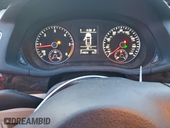 ✅ 2015 Volkswagen Passat SEL Premium • VIN: 1VWCV7A37FC070762 • Lot: 94560655. Listed on Copart with 210,834 mi. Free auction sales archive from the USA and detailed vehicle history report at DreamBid. Image 9.